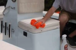 303® Multi-Surface Cleaner - 946 Ml | Veilig Voor Alle Soorten Bekleding En Vinyl. Vlekken Verdwijnen Binnen Enkele Minuten En Verkleurde Oppervlakken Komen Weer Tot Leven. -Schoonmaakmiddelen Winkel 1200x800 13